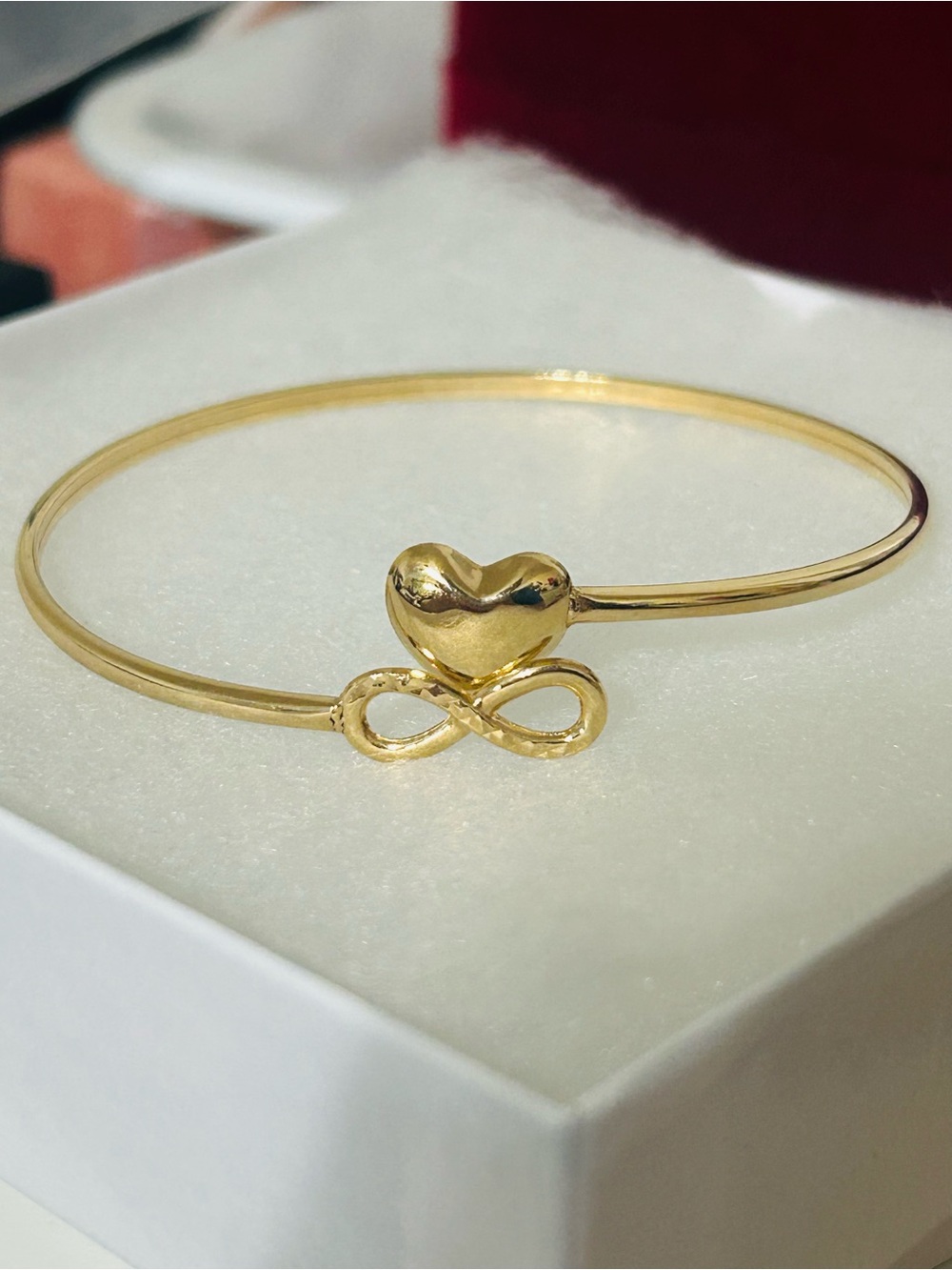 18K Gold Heart & Infinity Open Bangle